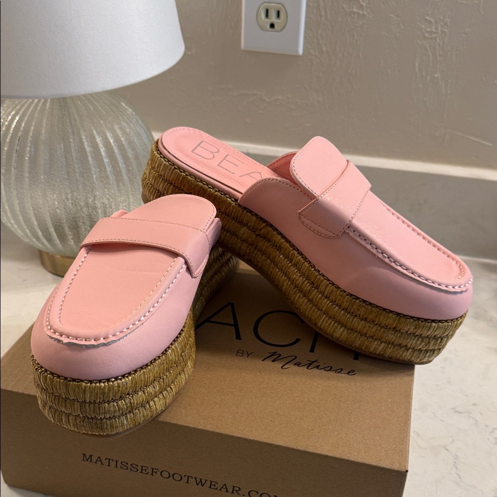 Beach by Matisse Women's Pink Platform Mules